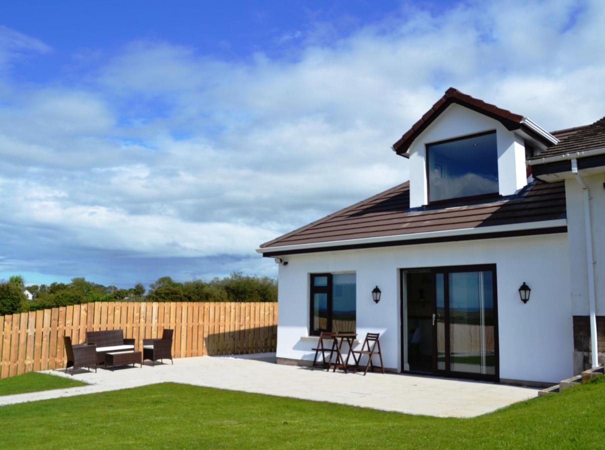 Apartamento Béal na Banna Coleraine Exterior foto