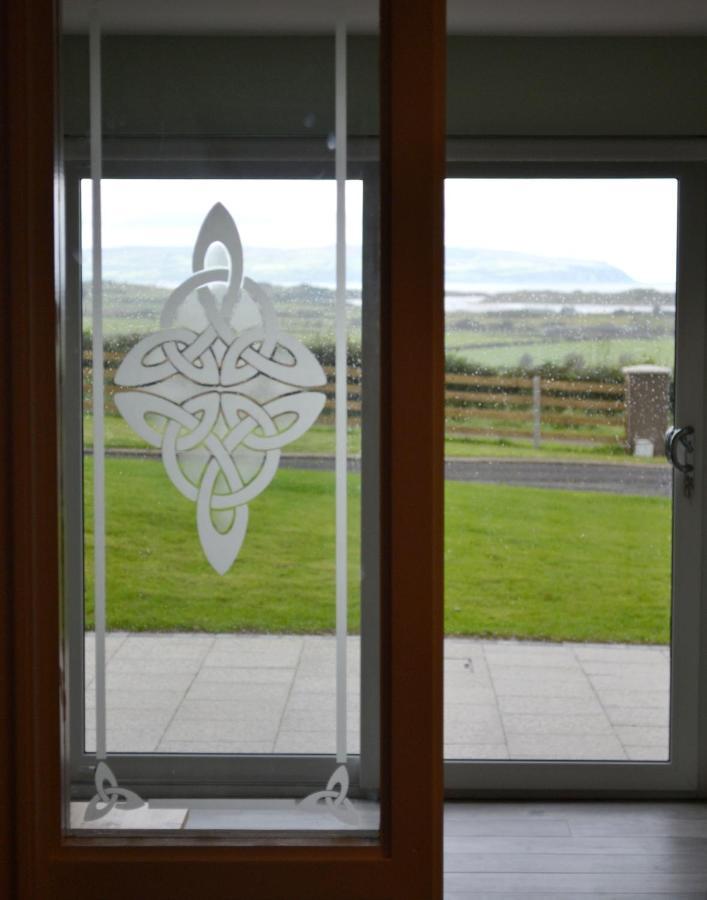 Apartamento Béal na Banna Coleraine Exterior foto